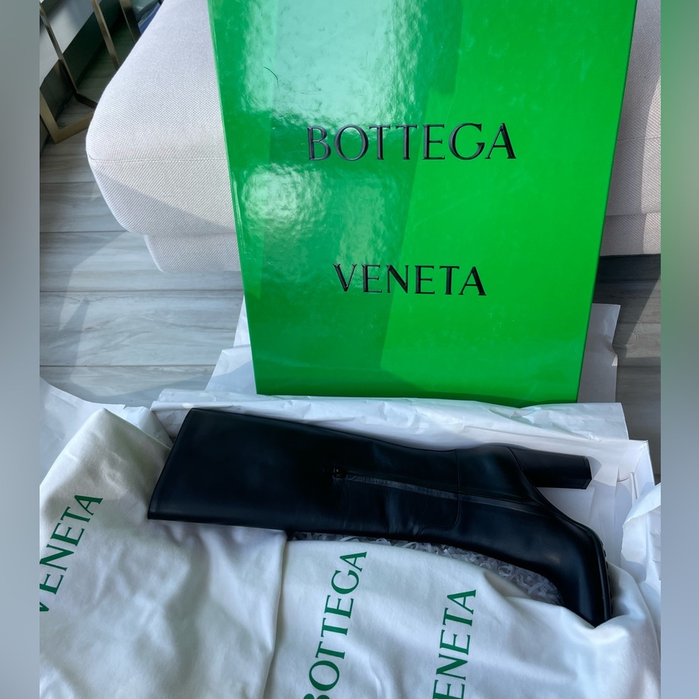 NIB- BRAND NEW- BOTTEGA VENETA Black Over The Knee Boots